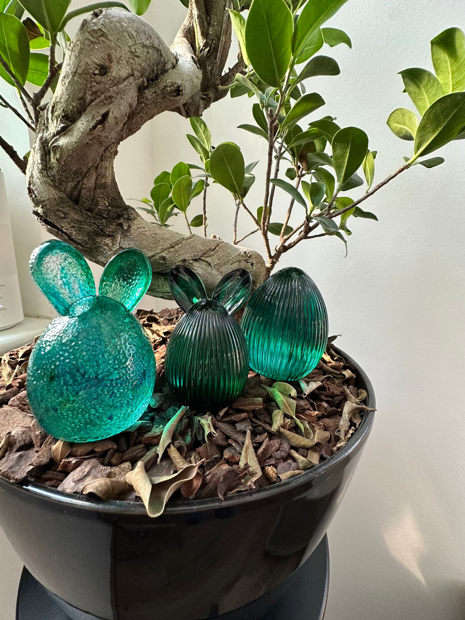 Dekorative grüne Osterfiguren von ShineAndJoy